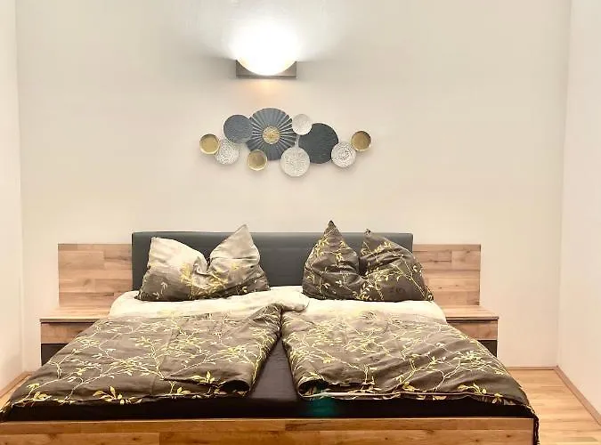 Klimatisiertes, Ruhiges Dachgeschoss Cityapartment Im Zentrum Wiens Apartament Wiedeń