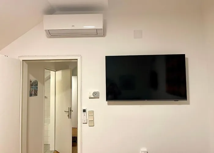 Klimatisiertes, Ruhiges Dachgeschoss Cityapartment Im Zentrum Wiens Wiedeń