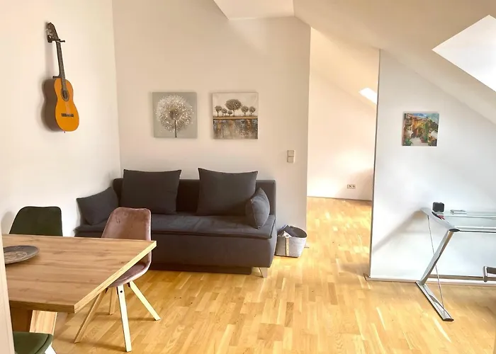 Klimatisiertes, Ruhiges Dachgeschoss Cityapartment Im Zentrum Wiens Apartament Wiedeń