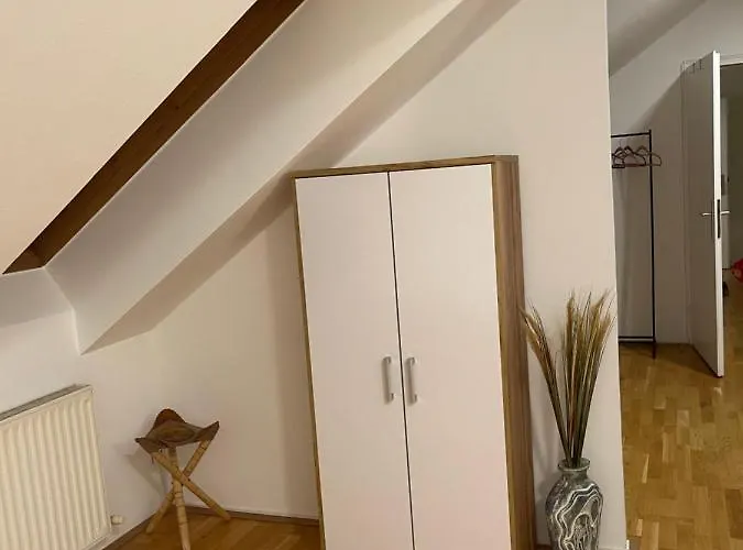 Klimatisiertes, Ruhiges Dachgeschoss Cityapartment Im Zentrum Wiens Apartament