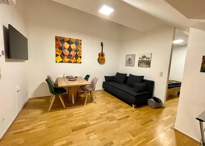 Apartament Klimatisiertes, Ruhiges Dachgeschoss Cityapartment Im Zentrum Wiens Wiedeń