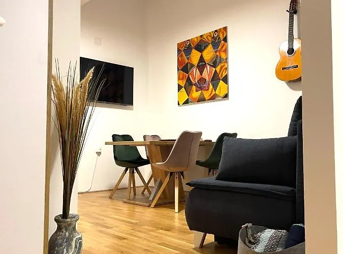 Klimatisiertes, Ruhiges Dachgeschoss Cityapartment Im Zentrum Wiens Apartament