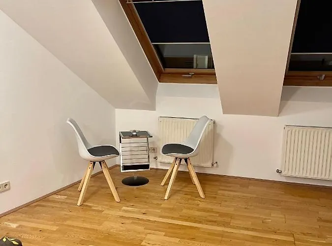 Klimatisiertes, Ruhiges Dachgeschoss Cityapartment Im Zentrum Wiens Wiedeń