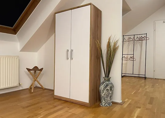 Apartament Klimatisiertes, Ruhiges Dachgeschoss Cityapartment Im Zentrum Wiens Wiedeń