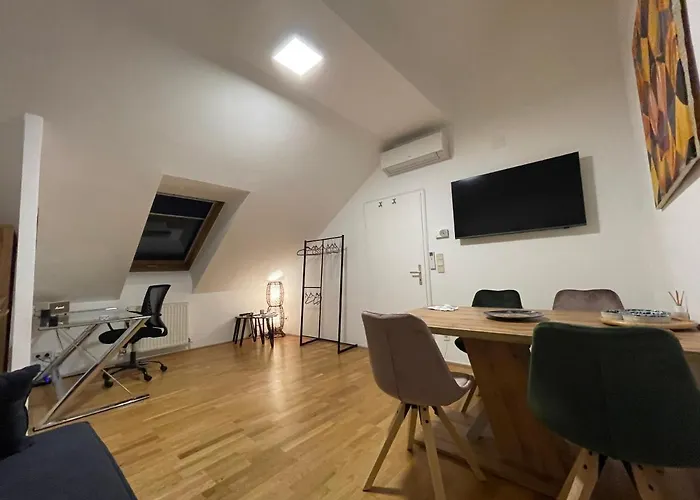 Klimatisiertes, Ruhiges Dachgeschoss Cityapartment Im Zentrum Wiens