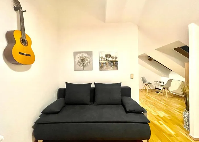 Klimatisiertes, Ruhiges Dachgeschoss Cityapartment Im Zentrum Wiens * Wiedeń