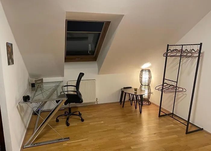 Klimatisiertes, Ruhiges Dachgeschoss Cityapartment Im Zentrum Wiens Wiedeń