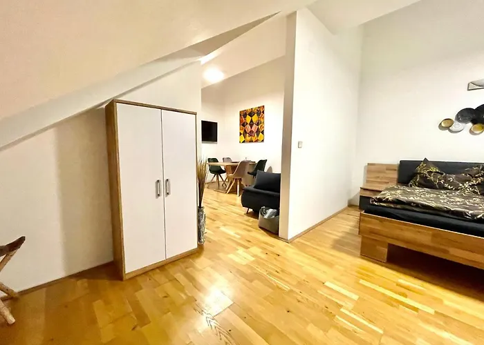 Apartament Klimatisiertes, Ruhiges Dachgeschoss Cityapartment Im Zentrum Wiens